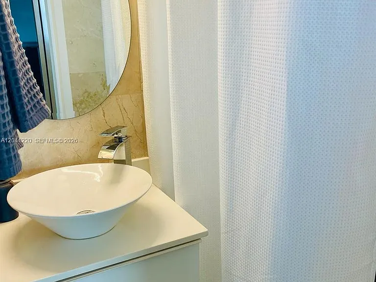 338 Roosevelt St #1001 — Photo 8