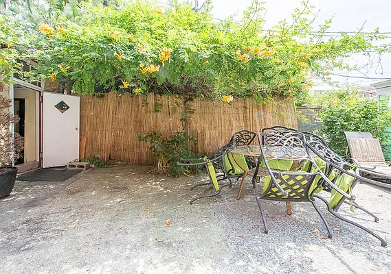 Rented by Owner | media 12