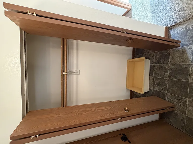 Kirkwood Manor Apartments — Photo 17