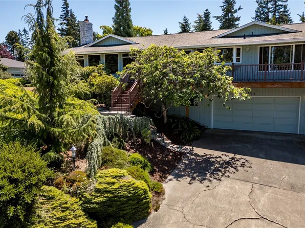 179 Hurricane Ridge Drive, Sequim, WA 98382
