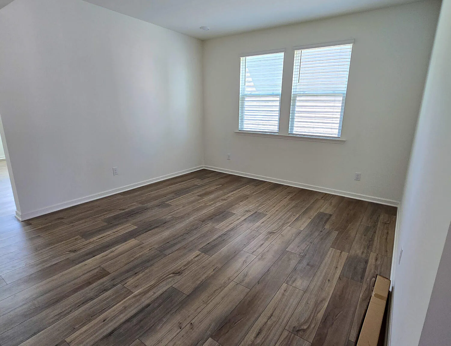 5 bed, 3.0 bath, 2753 sqft, $2,695 — Photo 3