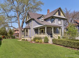 29 S Sleight St, Naperville, IL 60540