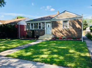 9934 S Paxton Ave, Chicago, IL