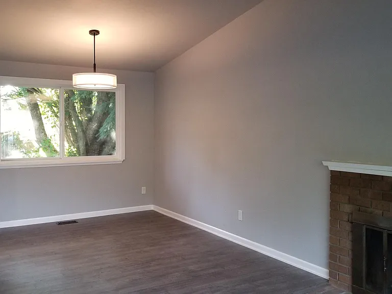 2111 Blaine Ave SE — Photo 6