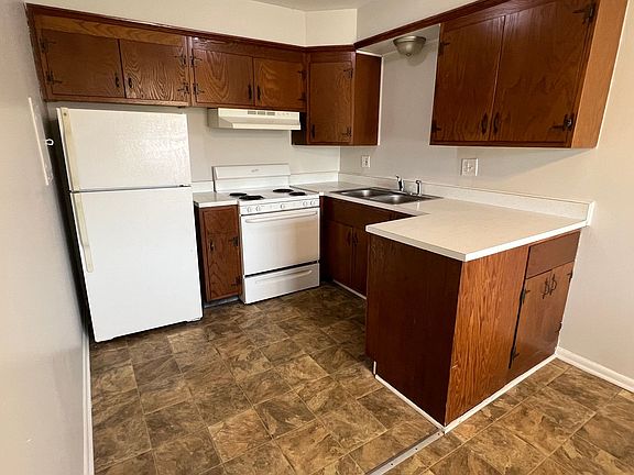 5th image of 9128 E 10th St #6
