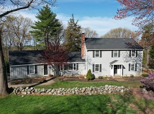 18 Orchard Ln, Topsfield, MA 01983