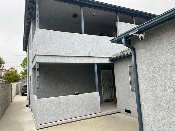 2nd image of 12719 Oxnard St Back 1