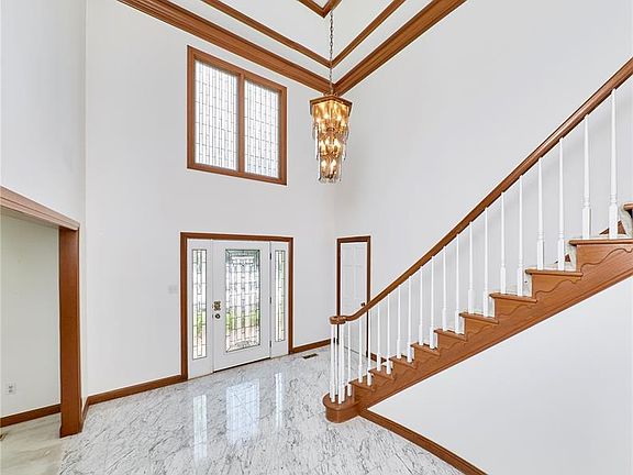 4th image of 14424 Valley Meadow Ct W