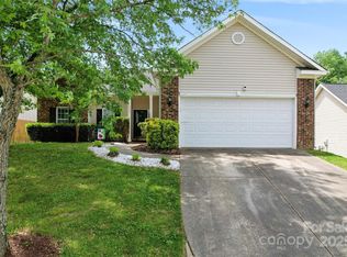 5927 Patricia Ryan Dr, Charlotte, NC 28216