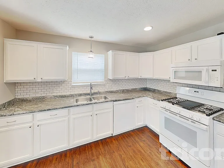2522 Swan Sea Dr — Photo 5