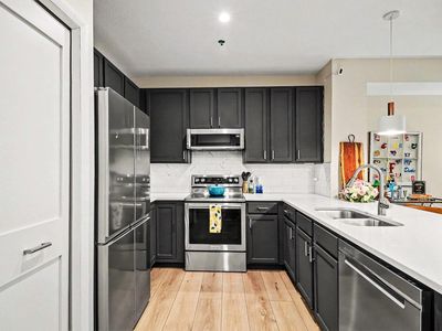 645 N 1st St APT 300, Minneapolis, MN, 55401