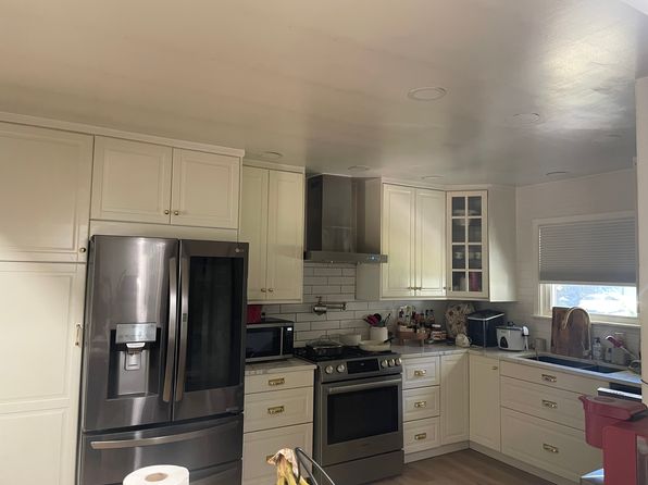 34 Edgewood Pl #3