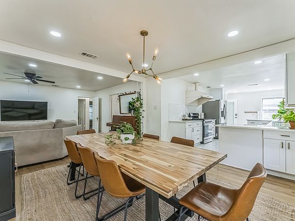 2nd image of 2516 Honeysuckle Ave