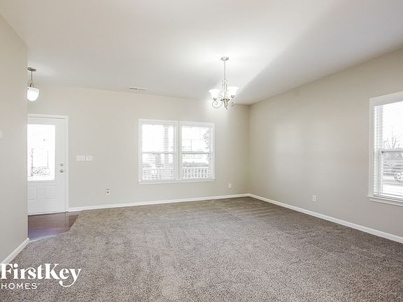 4th image of 14233 Lake Crossing Dr
