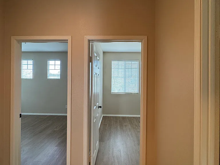 28512 Plymouth Way — Photo 47