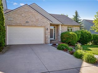 10881 Harry Dr, Huntley, IL 60142