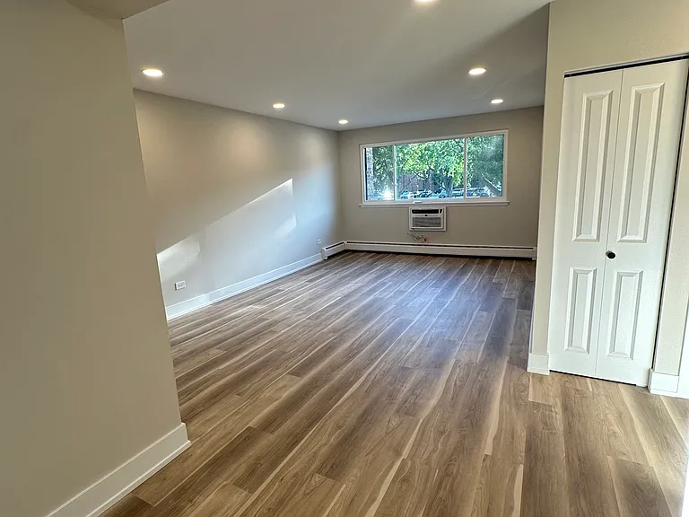 5306 N Cumberland Ave #212 — Photo 13
