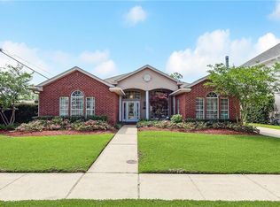 1 Chalstrom Dr, River Ridge, LA 70123