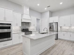 7703 Freesia Cir, Navarre, FL 32566