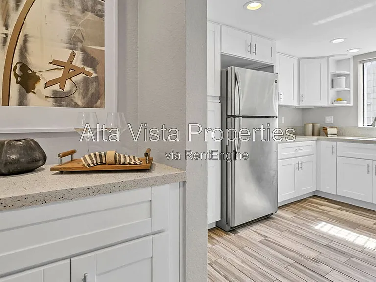 4082 Mahaila Ave #E — Photo 8
