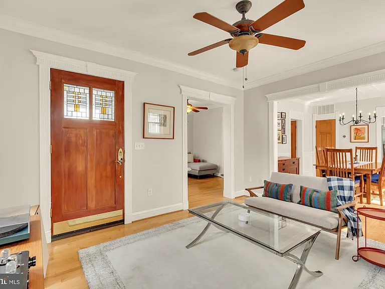 821 Elder St NW — Photo 4