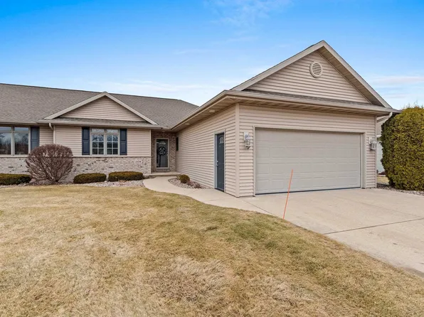1104 Spring Lake Dr #21, De Pere, WI 54115