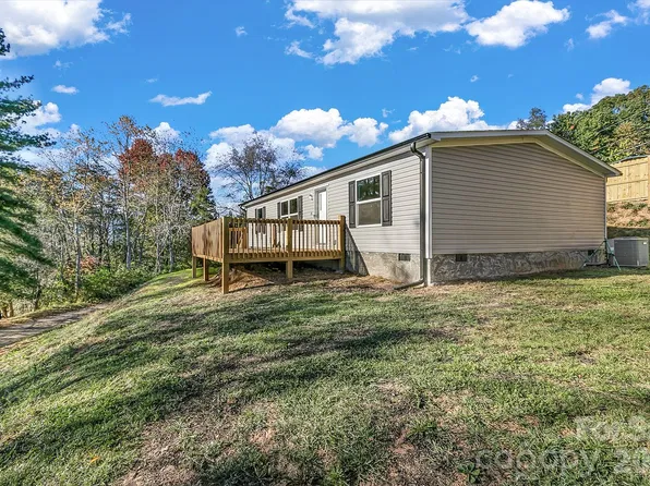 70 Windy Hill Ln, Canton, NC 28716