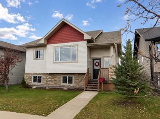 55 N Viscount Dr, Red Deer, AB T4R 0G6