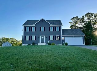 3 Meadow Ln, Blackstone, MA 01504