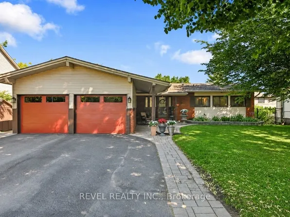 2555 Regina St, Ottawa, ON K2B 6X4
