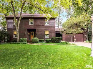 6811 N Aycliffe Dr, Peoria, IL 61614