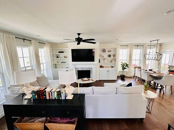 4th image of 1574 Autumn Park Cir