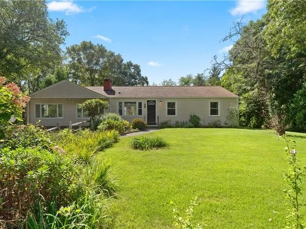 350 Annaquatucket Rd, North Kingstown, RI 02852