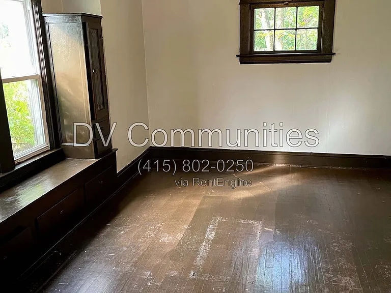 1148 E 176th St — Photo 51