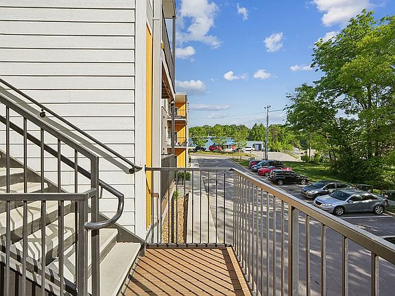 5th image of 4530 Holston Dr #2-103