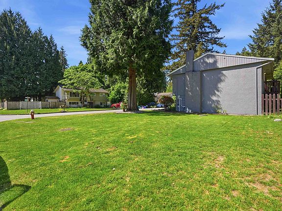 4th image of 20783 Thorne Ave