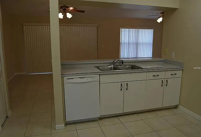 2871 Beckwith St — Photo 7