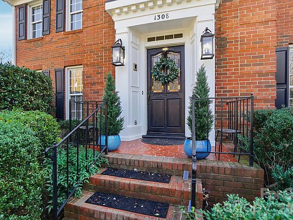 4th image of 1308 Dumbarton Rd