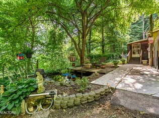 1239 Ridgeview Dr, Clinton, TN 37716