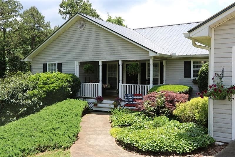 1st image of 3775 Riverglenn Ct