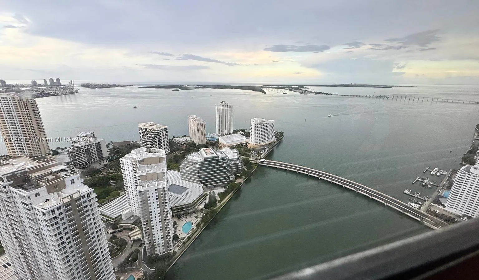 Icon Brickell No Two — Photo 2