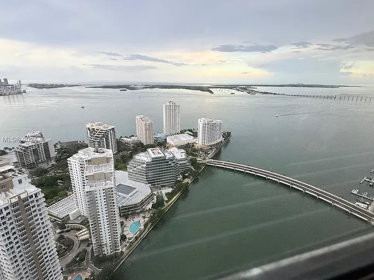 495 Brickell Ave #4902 — Photo 2
