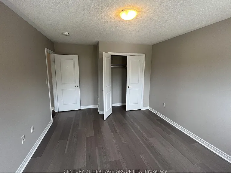860 Elvidge Trl — Photo 21