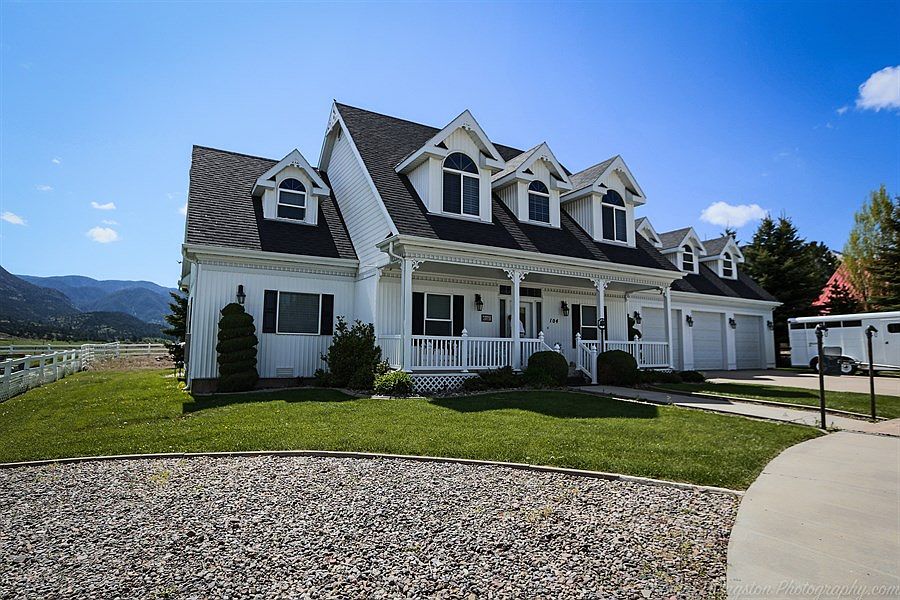 1st image of 104 N Meadow Dr