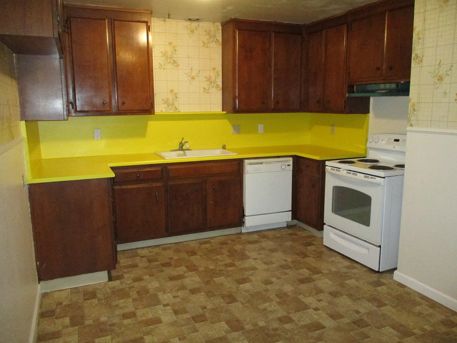 2 bed, $1,400 — Photo 3