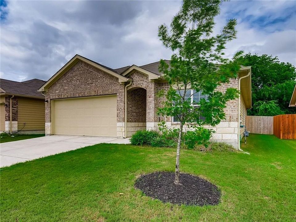 1st image of 471 Cibolo Creek Dr