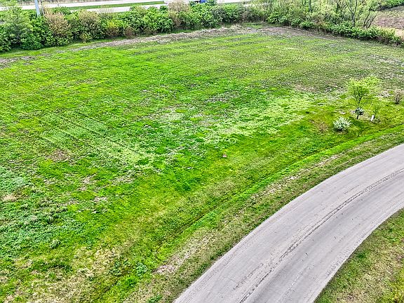 2nd image of 3014 E 1489th Rd