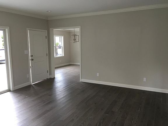 2nd image of 221 San Benito Ave