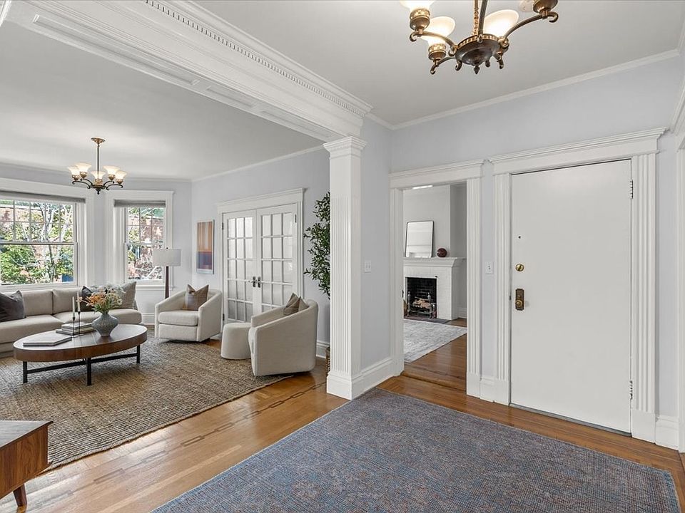 1st image of 47 Alton Pl #3