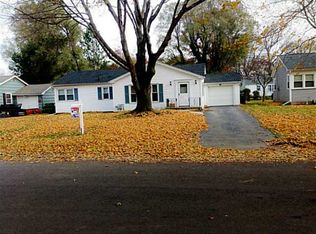 80 Kenmore Ln, Rochester, NY 14617